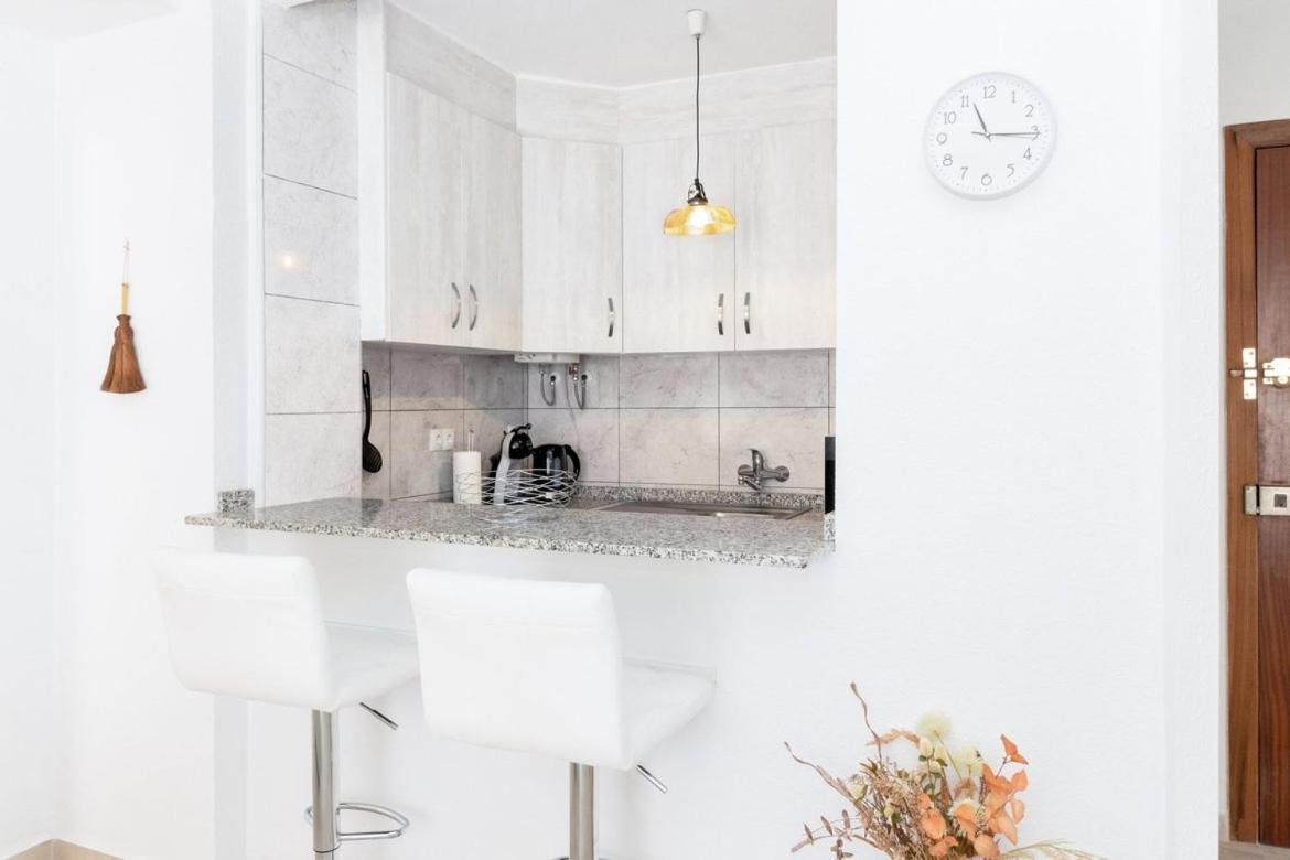 Harmonia Apartment *
